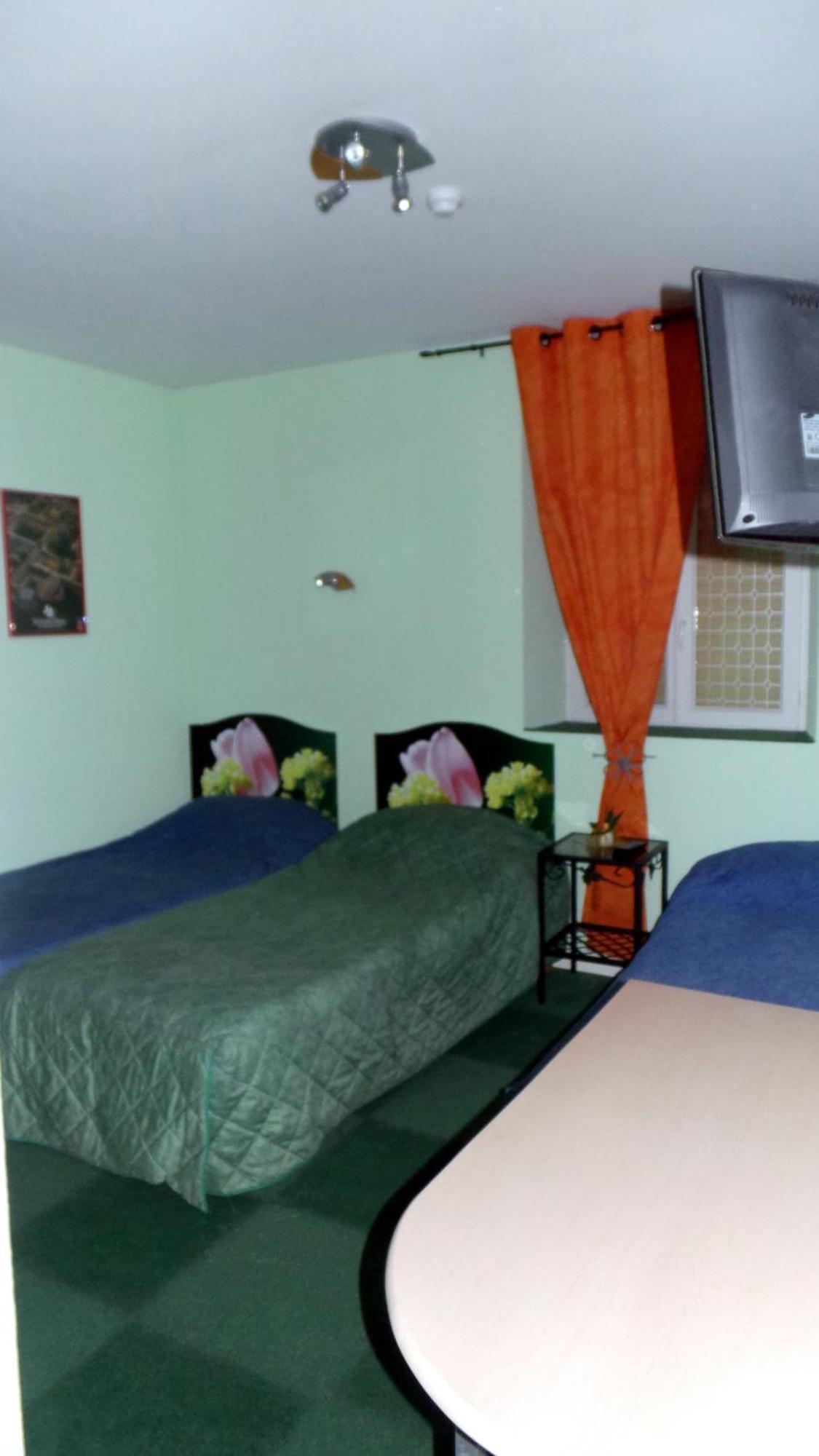 Hotel Le Gambetta Carmaux Chambre photo