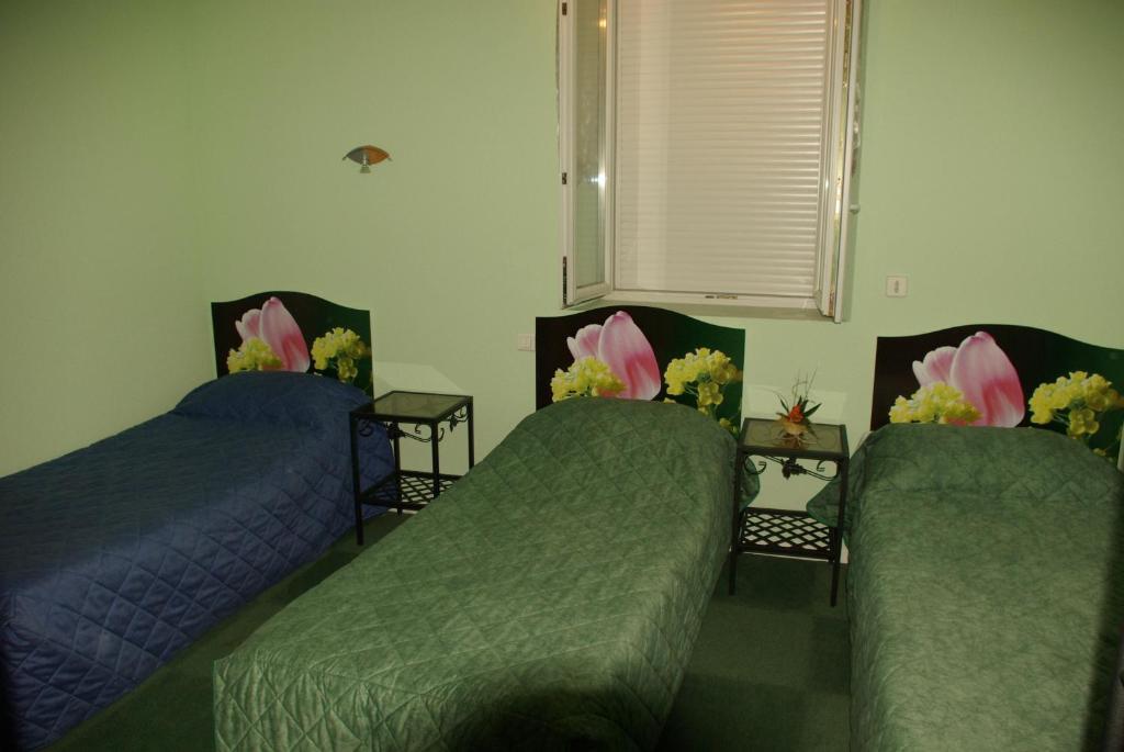 Hotel Le Gambetta Carmaux Chambre photo