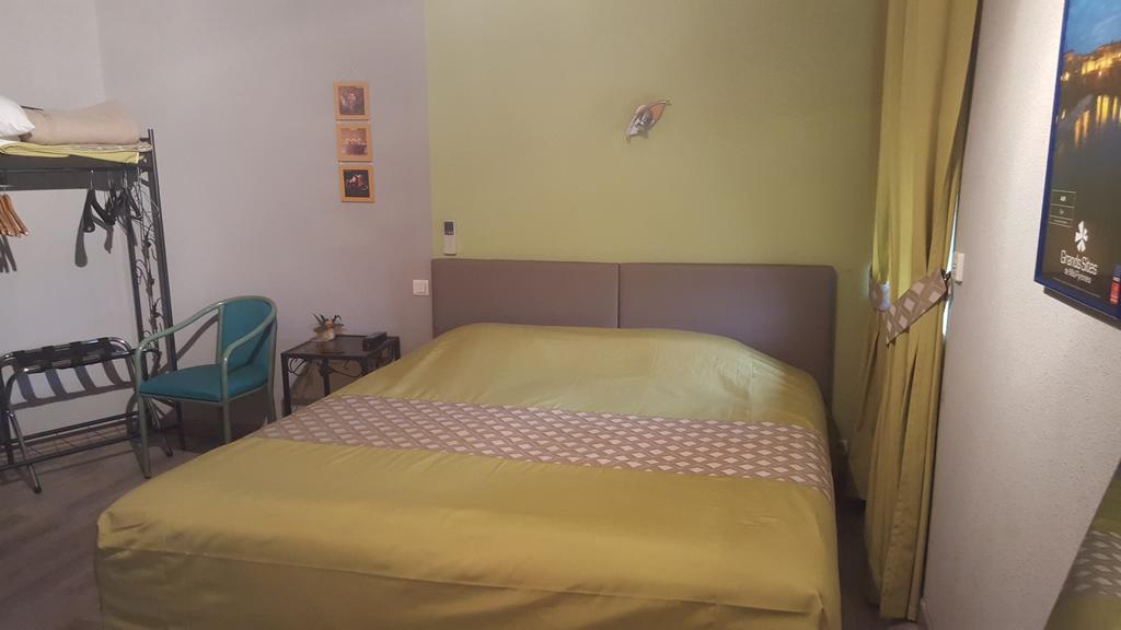Hotel Le Gambetta Carmaux Extérieur photo