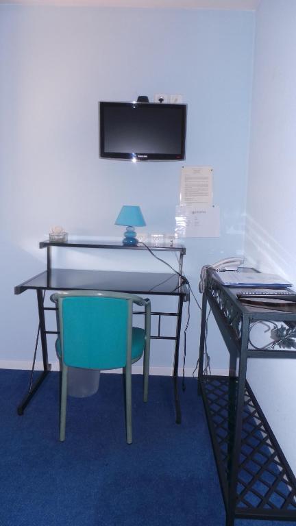Hotel Le Gambetta Carmaux Chambre photo