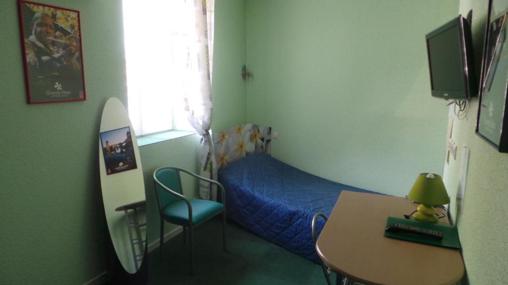 Hotel Le Gambetta Carmaux Chambre photo